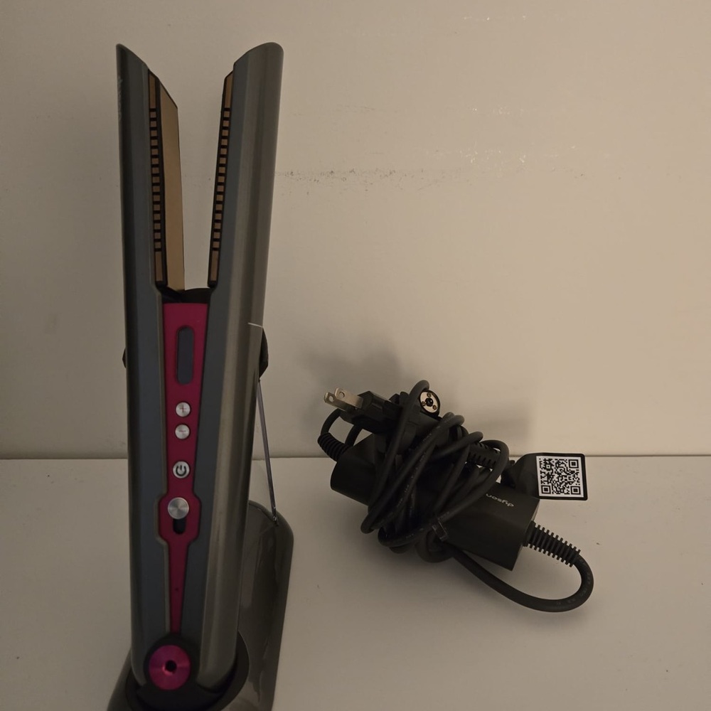 Dyson Hair Styler in Gray and Pink
